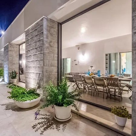 La Bella Villa